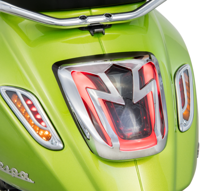 Rear light grille for Vespa Primavera/Sprint 50-150ccm 2T/4T AC, chrome