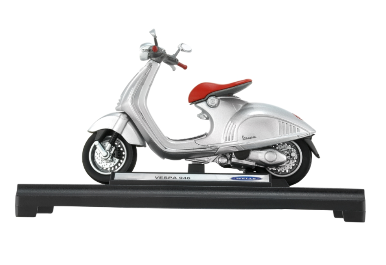 Model Vespa 946 (2014), silver