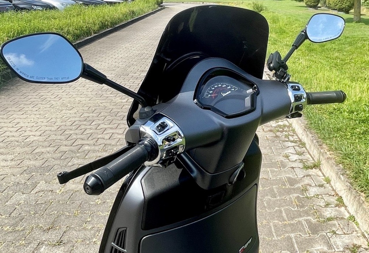 Windshield ERMAX Piccolo H 300 mm for Vespa GTS/GTS Super/GT L (-22), black