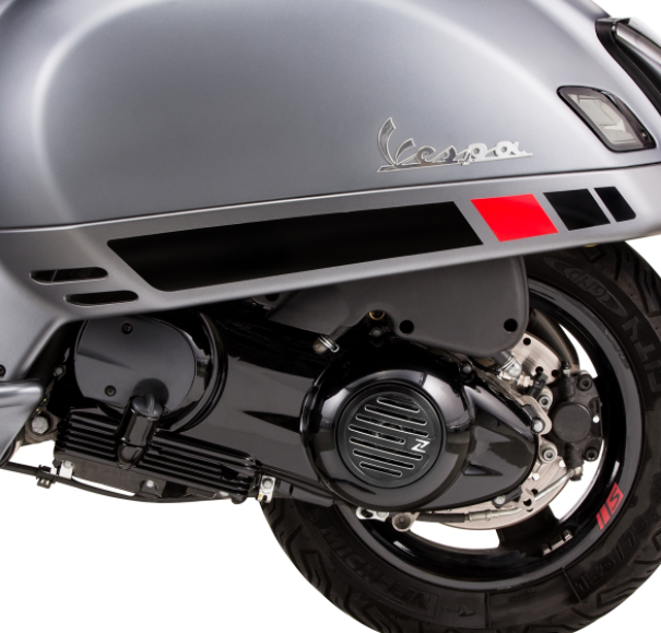 Vario cover for Vespa, high-gloss black