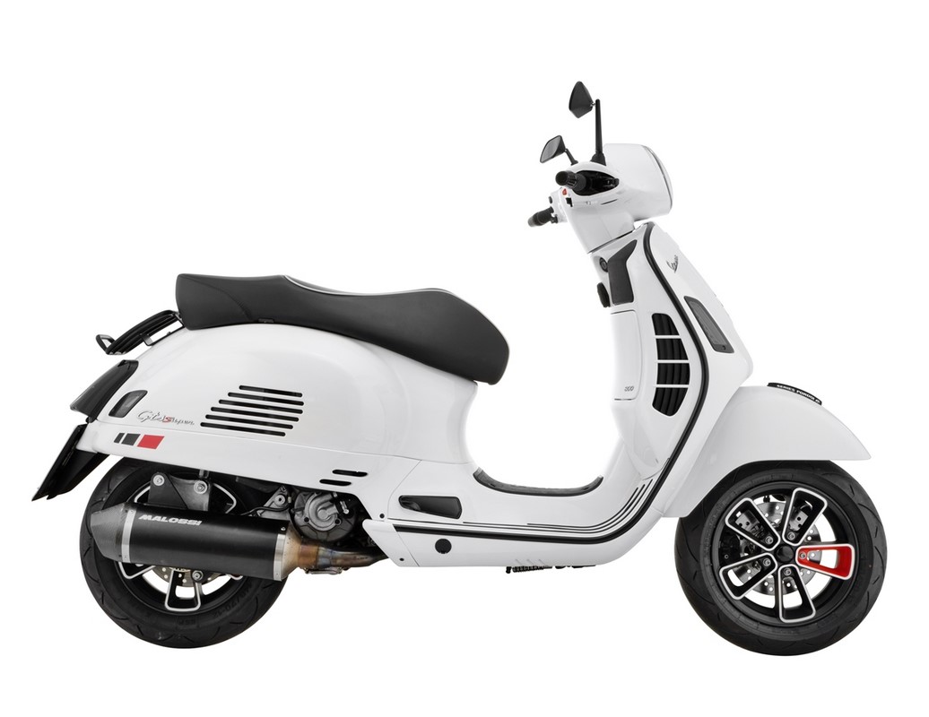 Rear luggage rack 70's for Vespa GTS / GTS Super HPE 125-300 ('19-), chrome