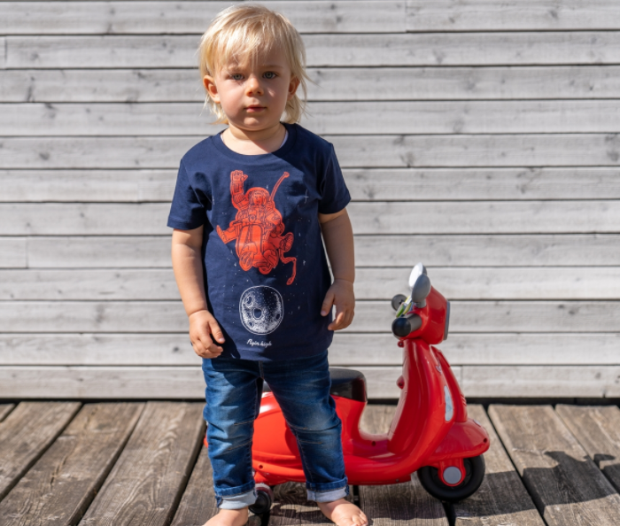 Kids T-shirt "Flyin high", dark blue