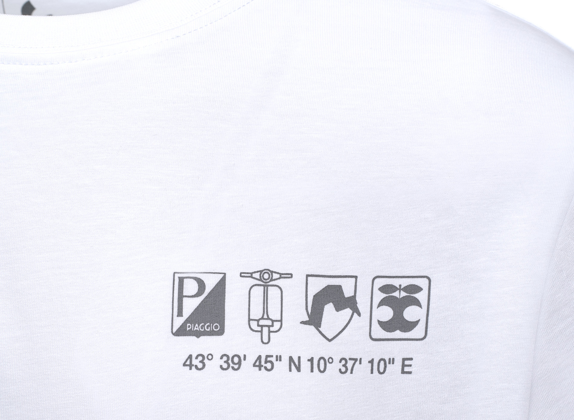 Vespa T-shirt Holy white DEC collection
